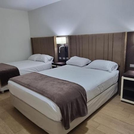 Hotel Imperio Real Trujillo Luaran gambar