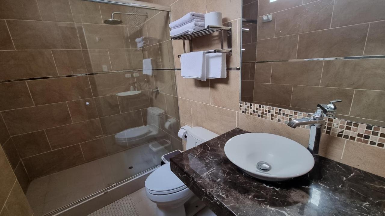 Hotel Imperio Real Trujillo Luaran gambar