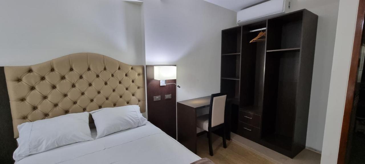 Hotel Imperio Real Trujillo Luaran gambar