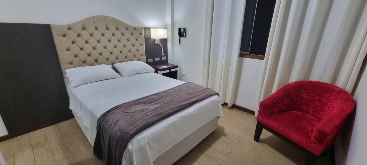 Hotel Imperio Real Trujillo Luaran gambar
