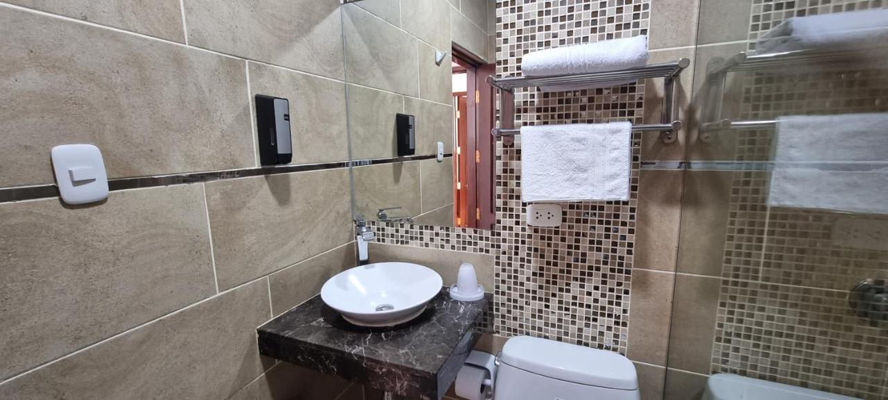 Hotel Imperio Real Trujillo Luaran gambar